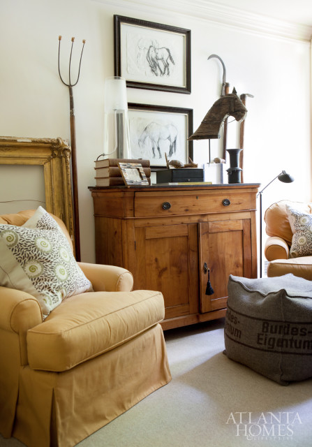 The office pays homage to the property’s roots as a horse farm.