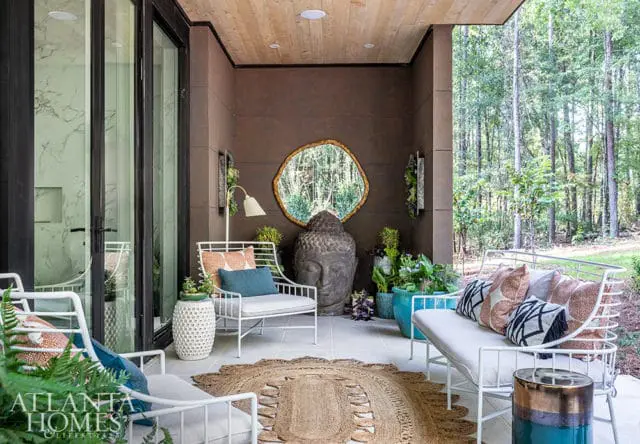 outdoor living room