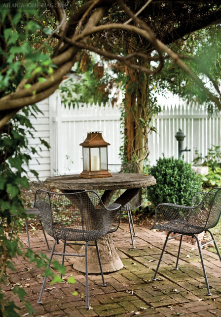 Speakers were installed in every room of the house, including the bathrooms and outdoor spaces, where they are built onto the porch and into the trees“one of their trunks outfitted with a tiny remote. “If you“re listening to music or watching a show, the sound carries throughout the house, and it“s so nice,” says Stanton