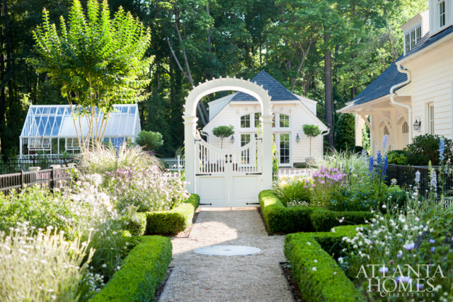 The couple’s wish list included a separate workshop for the husband, whose passions include woodturning and furniture making. Often mistaken for a guesthouse, given its charming exterior, its interior boasts a state-of-the-art design for projects both small and large.