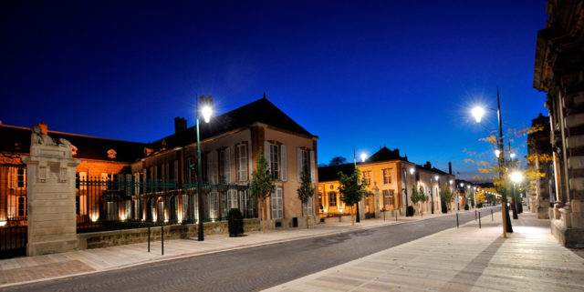 Avenue de Champagne.