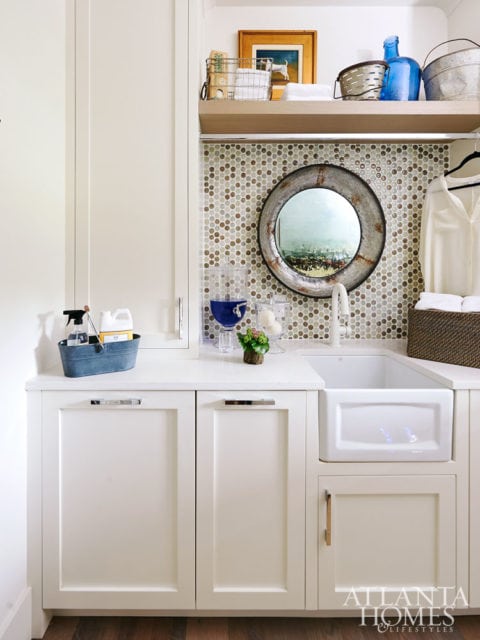 June Chamberlain Chamberlain Interiors / Front Entry and Laundry Room