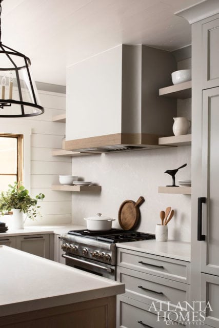 Kingdom Woodworks / Kitchen. Photo by Galina Coada