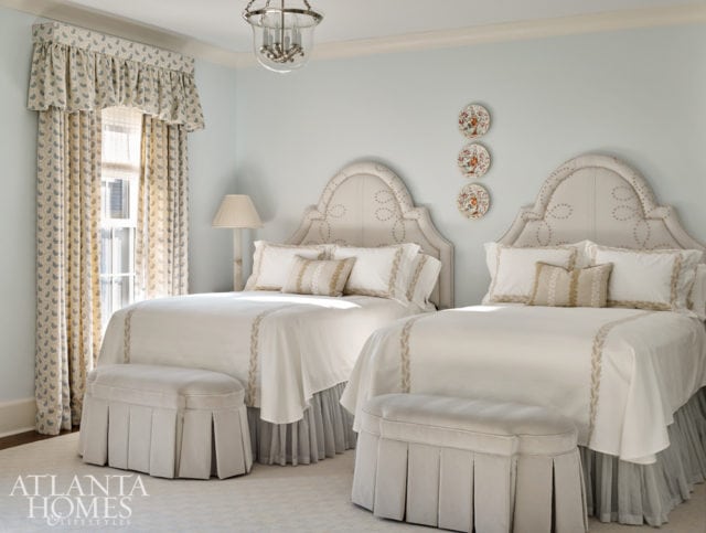 PERFECT PLEATS Dressmaker details, such as pleated slipcovers, add tailored elegance. Design by Liza Bryan