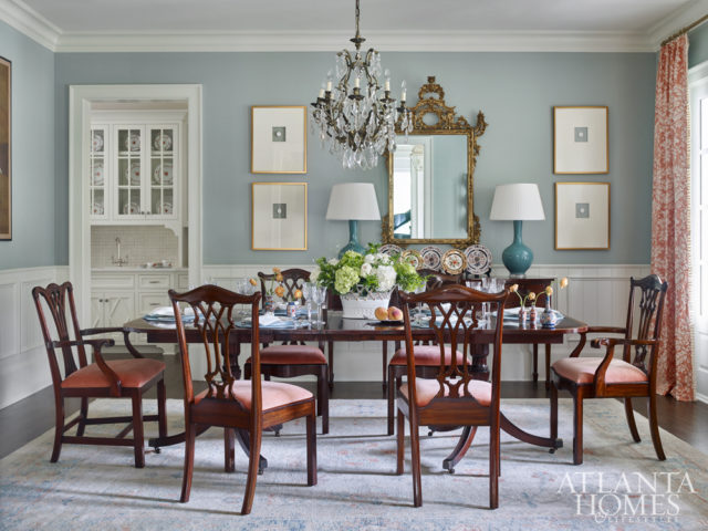 “So many pieces in my house are from Scott’s,” says homeowner Jane Hight of the dining room’s ornate mirror and chandelier.