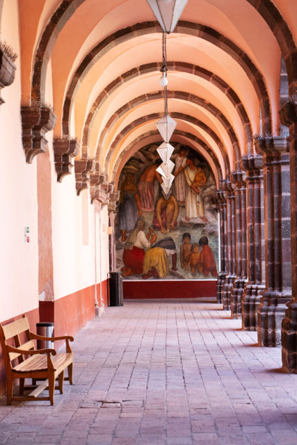 Near El Jardin, the Centro Cultural Ignacio Ramírez houses art exhibits.
