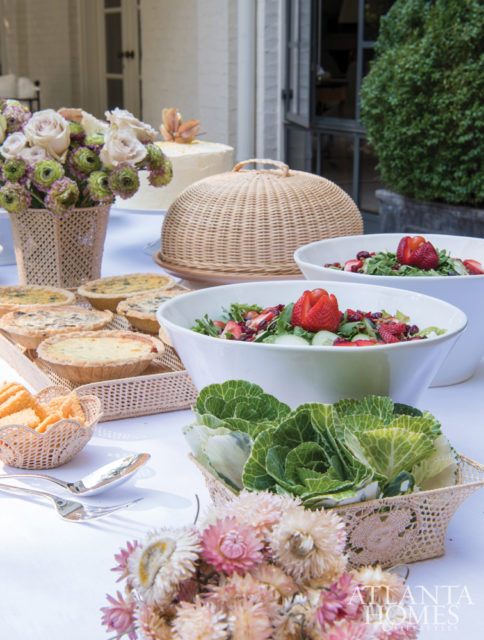 The ritual of entertaining is important to the French, says Suzanne Kasler in Entertaining at Home, and she holds the same standards: Equal attention should be paid to food and presentation. Photos © Michael Hunter; © Entertaining at Home by Ronda Carman, Rizzoli New York, 2019