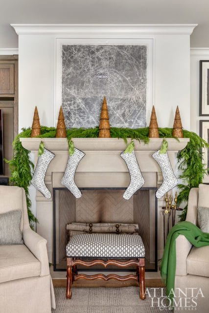 holiday mantle with stockings
